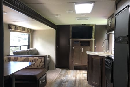 RV Rental des-moines,Iowa-(IA)