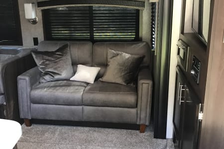 Skull&Roses Rv Rentals