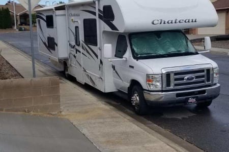 2011 Thor Motor Coach Chateau