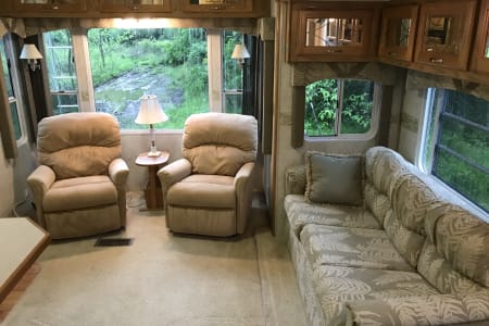 Laurel BloomeryRV rentals