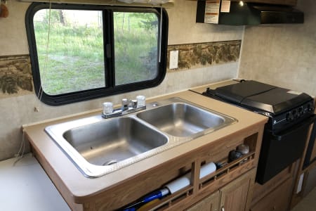 ChainLakesProvincialPark Rv Rentals