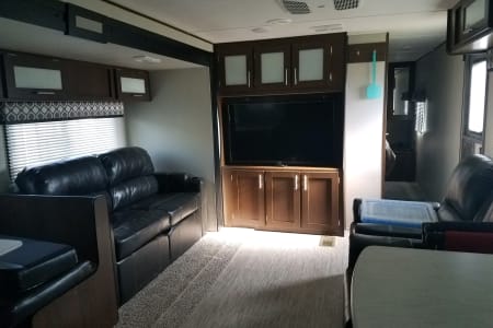 Brownstown Charter TownshipRV rentals