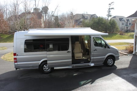 HillwoodCampingPark Rv Rentals