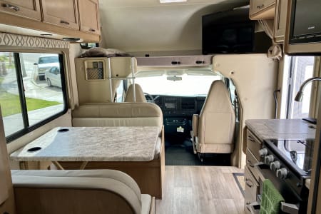 RV Rental riverside,California-(CA)