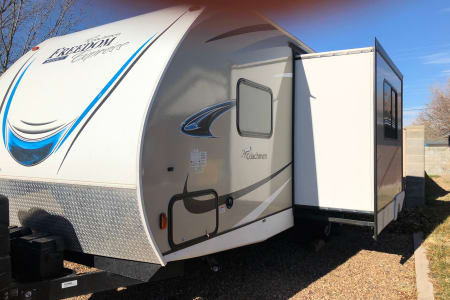 2018 Coachmen Freedom Express