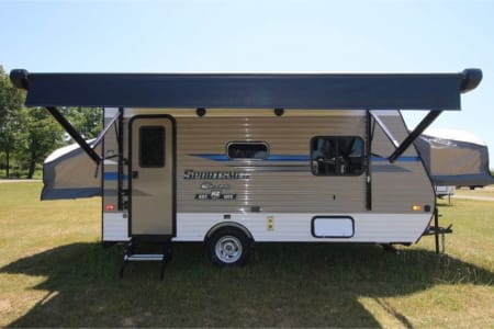 2021 Ultra-Lite Hybrid Tent Trailer