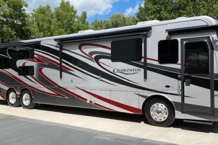 2015 Forest River Charleston 43BH Bunk House Diesel Tag Axle Motorhome OHIO