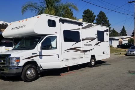 2015 Winnebago Minnie Winnie 27q