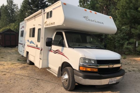 27 Ft Coachmen Freedom-  Home away from home for your next adventure