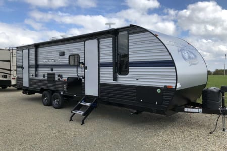 2019 Forest River Cherokee Grey Wolf 26dbh bunkhouse