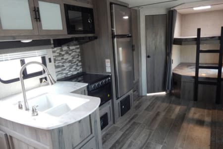 2021 Enlighten 27' Bunkhouse