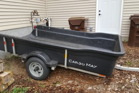 Delano MN 2013 Floe Cargo Max utility trailer, Plastic Tub, Tilting, 1600lb max load.