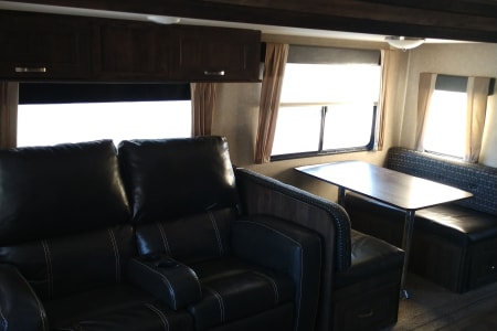 RV Rental bakersfield,California-(CA)