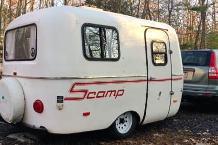 Retro Fun for Two! 1985 Scamp