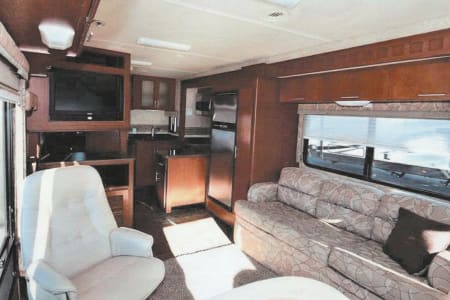 WhitneyLakesProvincialPark Rv Rentals