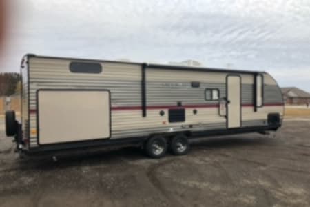 Aylmer ON 2018 Forest River Cherokee Grey Wolf