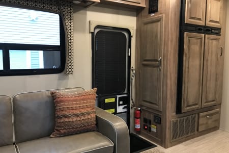 StrangeCreekCampOut Rv Rentals