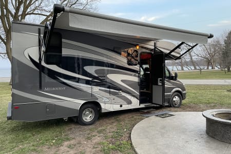 2018 Mercedes-Benz Jayco Melbourne 24L Motorhome