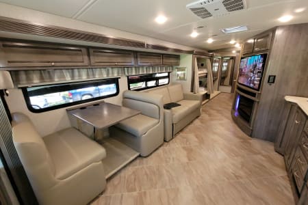 2019 Winnebago Forza 38W Bunk House with 2 Full Bathrooms