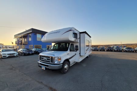 Anchorage AK JANICE - 2018 Forest River Sunseeker 3170DS Bunkhouse