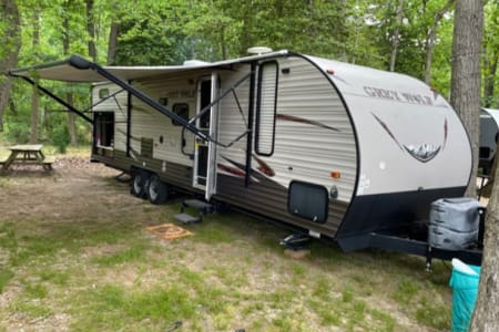 2016 Forest River Cherokee Grey Wolf-- Home away from Home!
