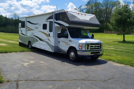 2011 Winnebago Access 31C