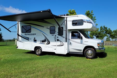 Our Family RV - 2019 Sunseeker