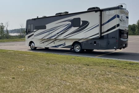 2022 Fleetwood Fortis Luxury RV for the whole Family