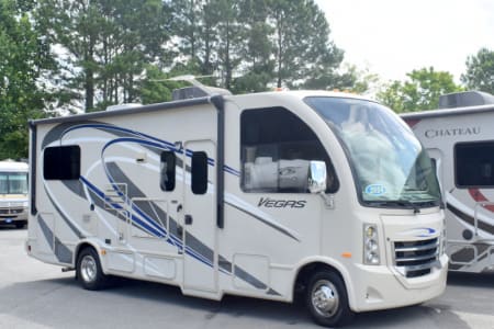 2014 Thor Motor Coach Vegas