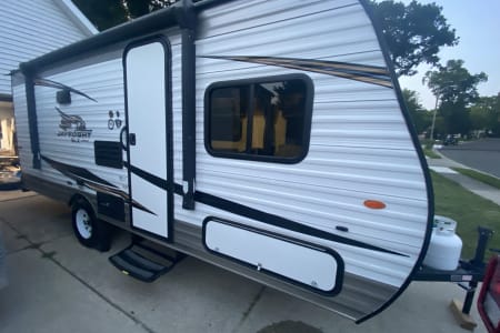 Lightweight 2019 Jayco great for lower towing capacity vehicles!