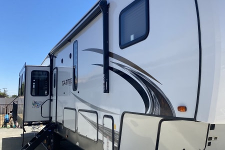 Quartz HillRV rentals