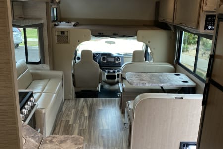 RV Rental riverside,California-(CA)