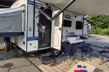 2018 Jayco Jay Feather X19H Hybrid Light Easy Pull Camper
