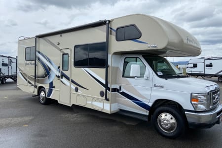 Spokane WA 2018 Thor Motor Coach Four Winds Look Brand New!