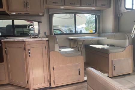 RV Rental dfw,Texas-(TX)