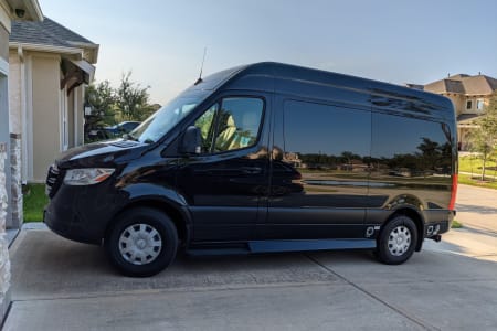 Spring TX (2022) - Panda Luxury Sprinter