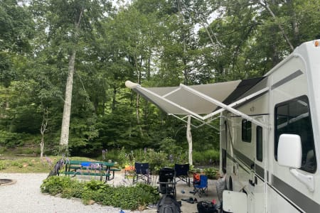 2018 Winnebago Intent 30R