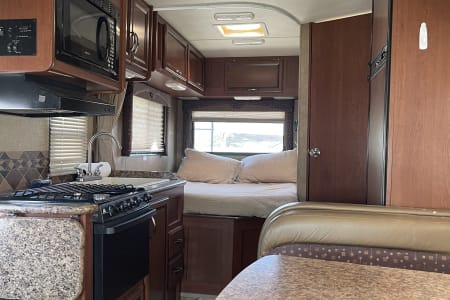 RV Rental bakersfield,California-(CA)