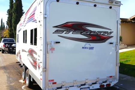 Toy-hauler rentals in El Cajon