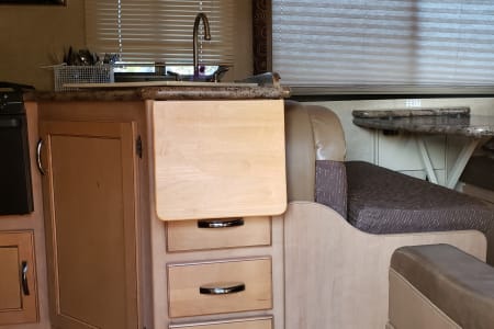 RV Rental bakersfield,California-(CA)