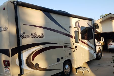 RV Rental bakersfield,California-(CA)