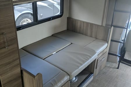 RV Rental des-moines,Iowa-(IA)