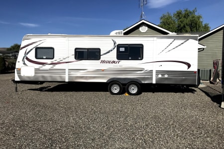 2014 Keystone RV Hideout. Spacious RV that is great for a family to rent.