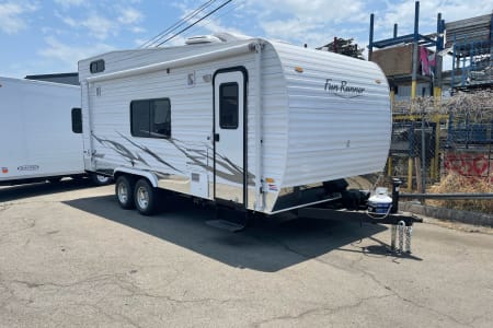 2022 Razor Hauler/Toy Hauler