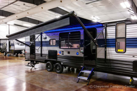 Littleton CO 2021 Cherokee Grey Wolf 26BRB - The 
