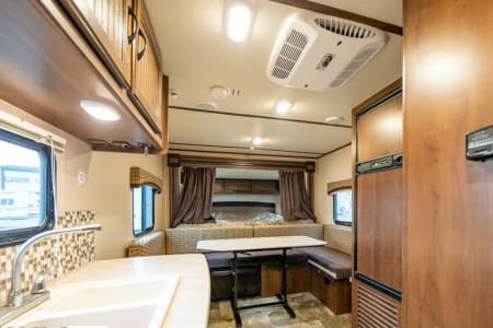 Writing-on-StoneProvincialPark Rv Rentals