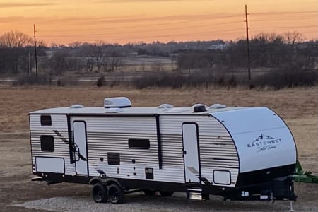 Beautiful Spacious Camper with 7 Separate Sleeping Places - WILL DELIVER