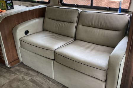 ROYAL PLM BCHRV rentals