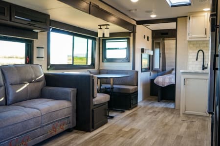 Brand New Bunkhouse Trailer - Sleeps 10