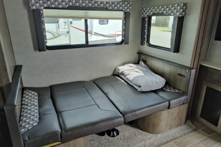 HillwoodCampingPark Rv Rentals